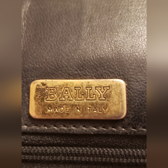 BALLY Quilted Chain Shoulder Bag Lambskin leather Black - Picture 8 of 13